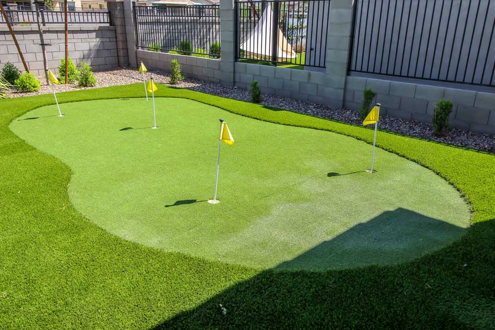 Small Putting Green in Sacramento, CA